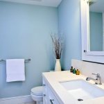 Покраска стен в ванной: особенности отделки