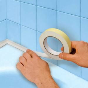 Правильно подобранная бордюрная лента для ванной помогает предотвратить появление грибка и плесени